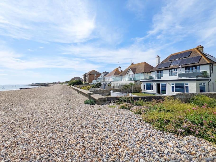 Beach View Middleton-on-Sea Exterior photo